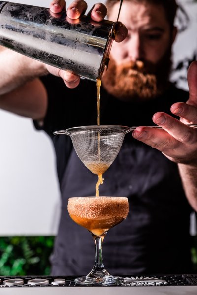 Zo zou je een slag kunnen slaan door een huis-aan-huis cocktailservice te beginnen!